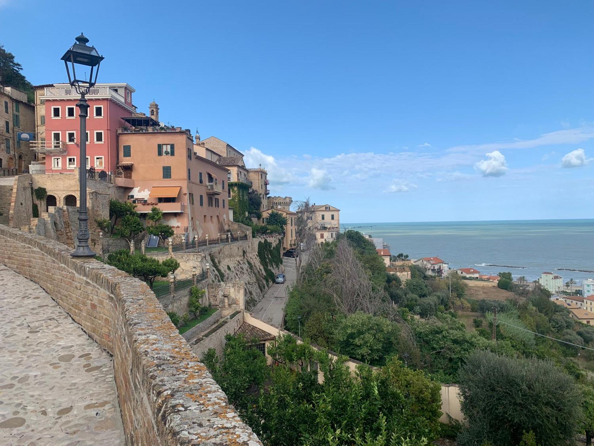 Gastronomic B&B Carlocarla Monte San Pietrangeli 외부 사진